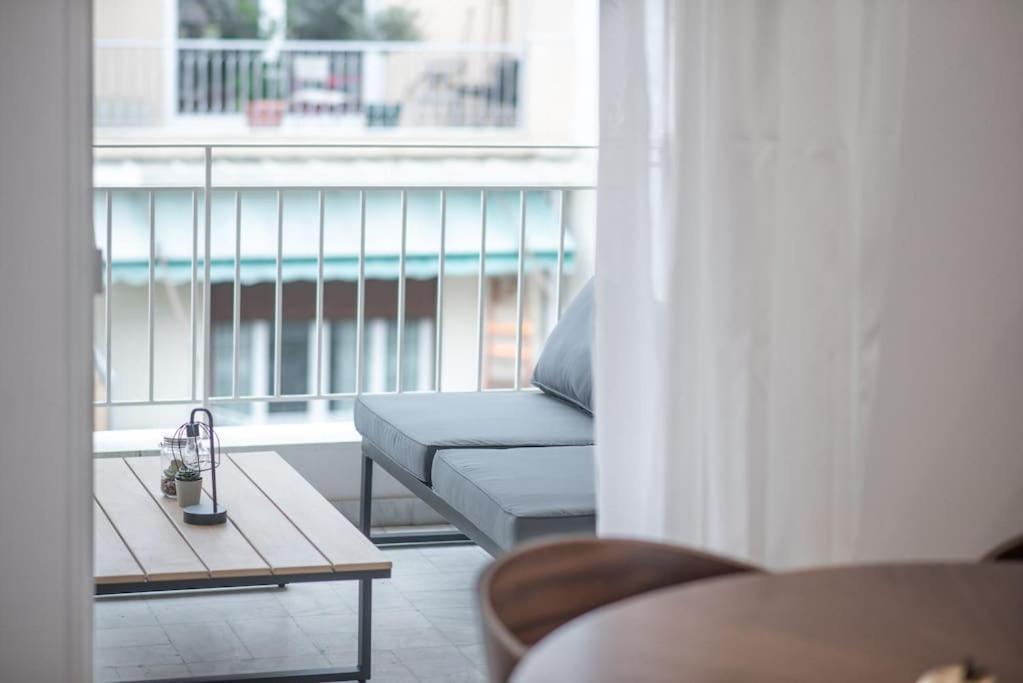 Spacious Penthouse Near Downtown Athena Bagian luar foto