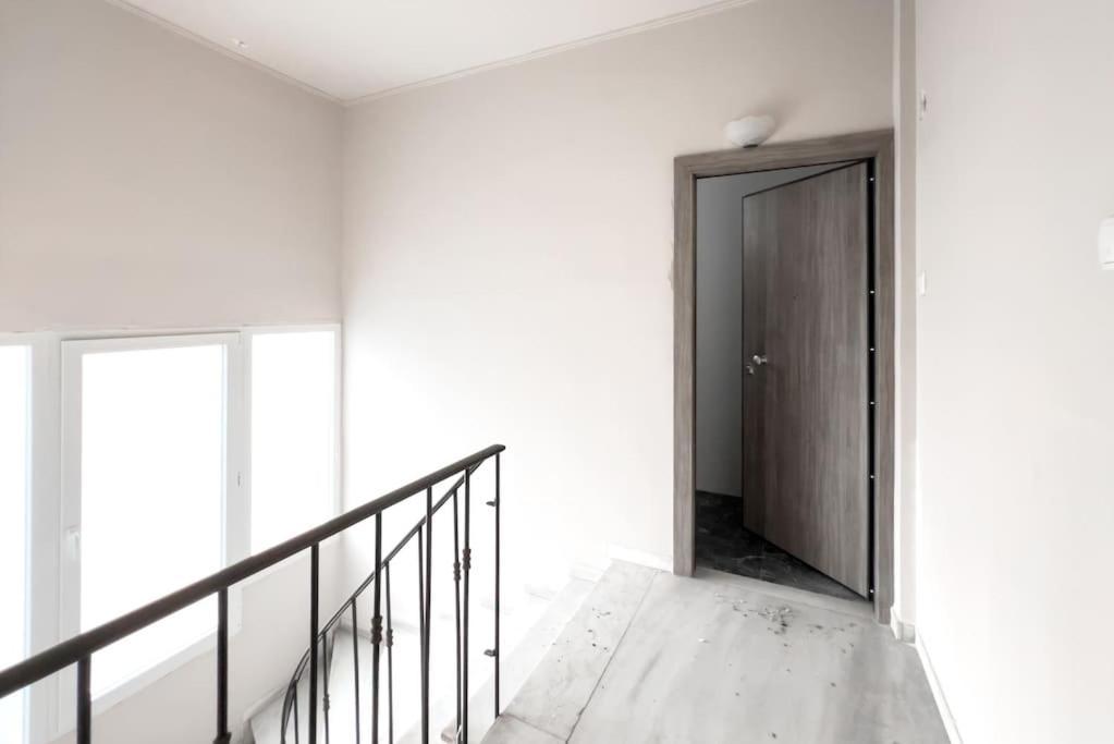 Spacious Penthouse Near Downtown Athena Bagian luar foto