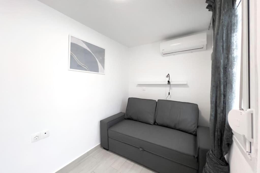 Spacious Penthouse Near Downtown Athena Bagian luar foto
