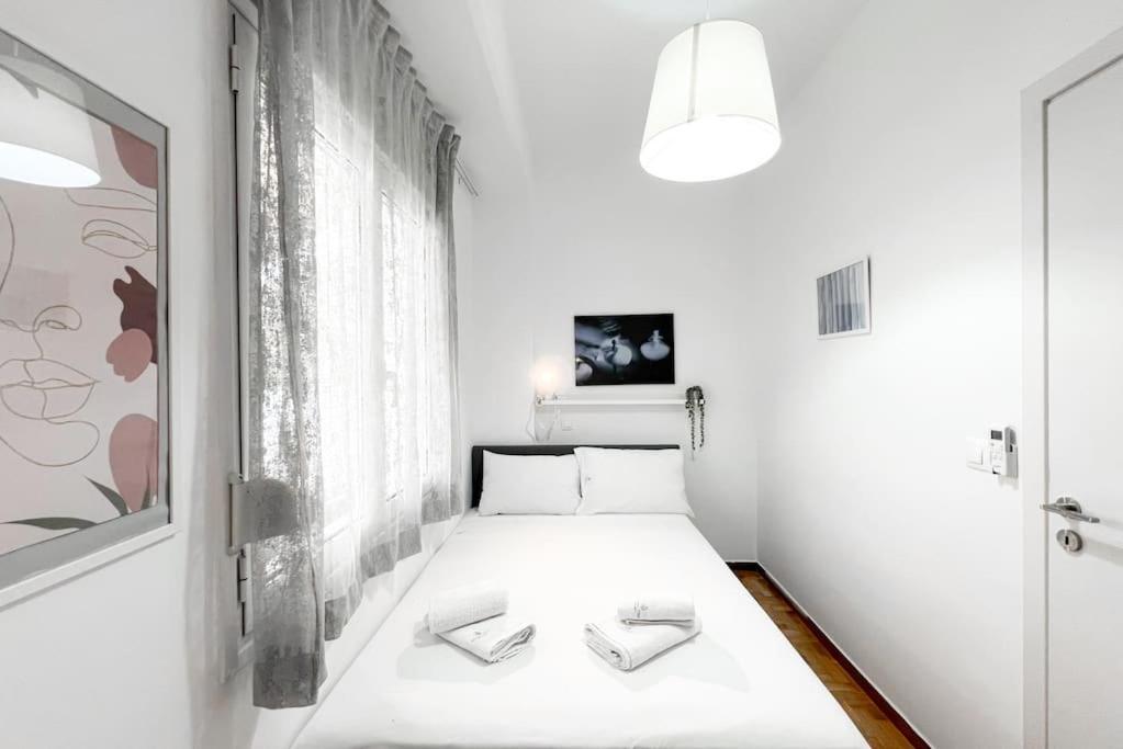 Spacious Penthouse Near Downtown Athena Bagian luar foto
