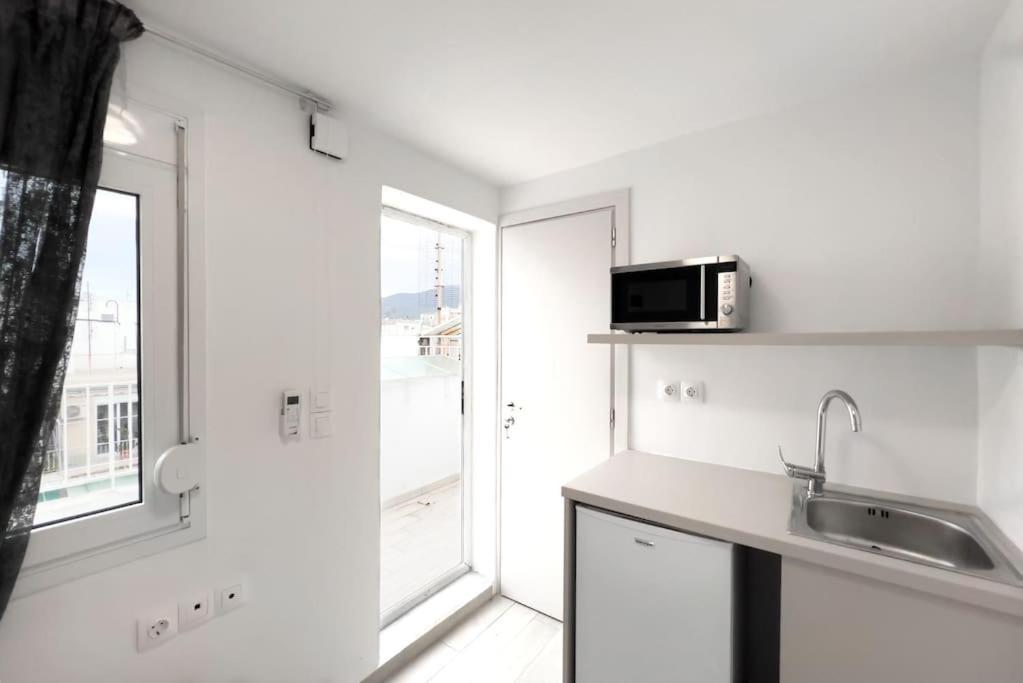 Spacious Penthouse Near Downtown Athena Bagian luar foto