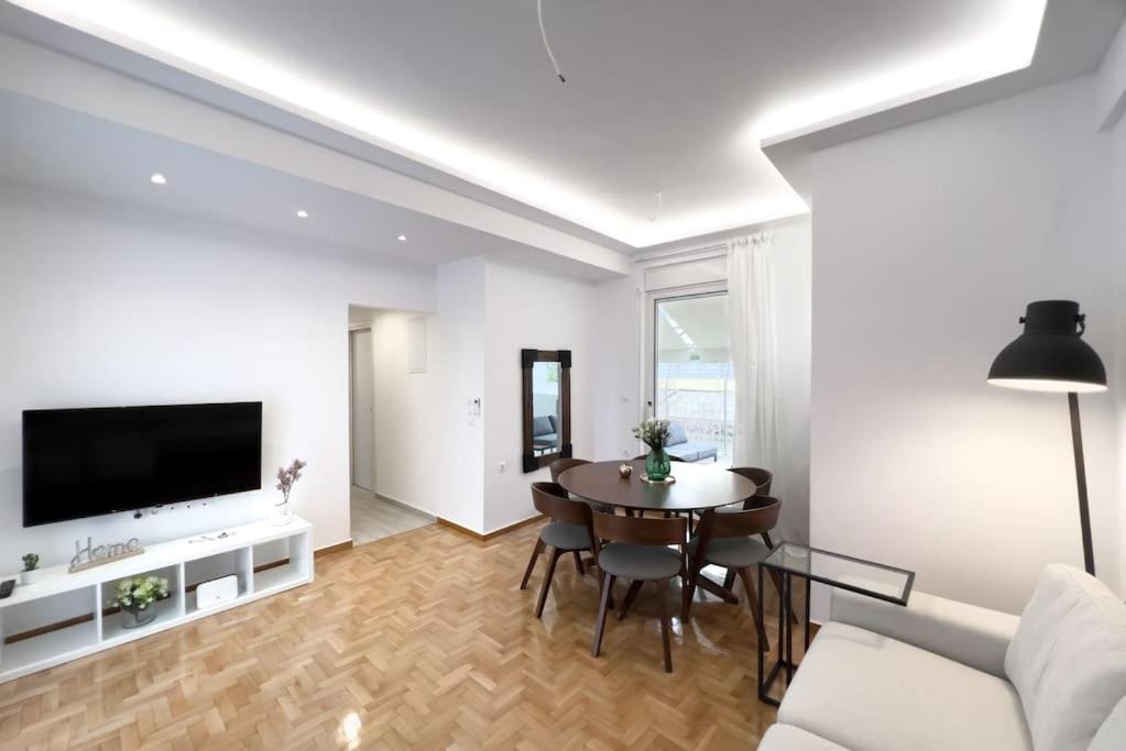 Spacious Penthouse Near Downtown Athena Bagian luar foto