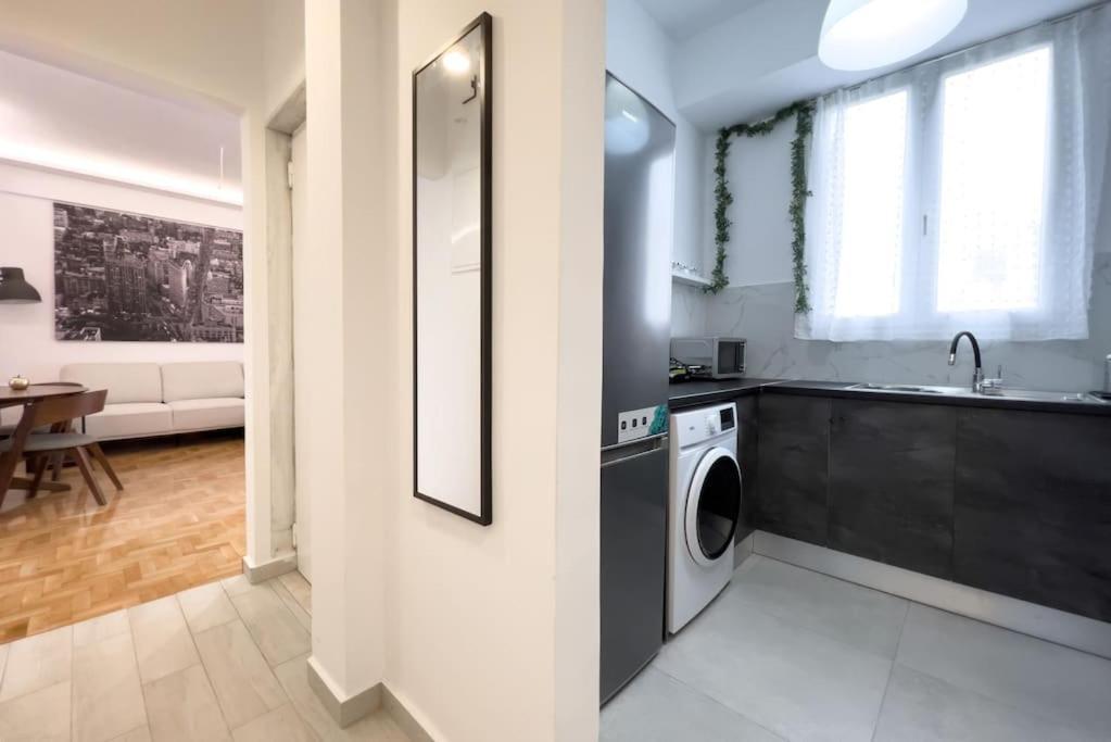 Spacious Penthouse Near Downtown Athena Bagian luar foto